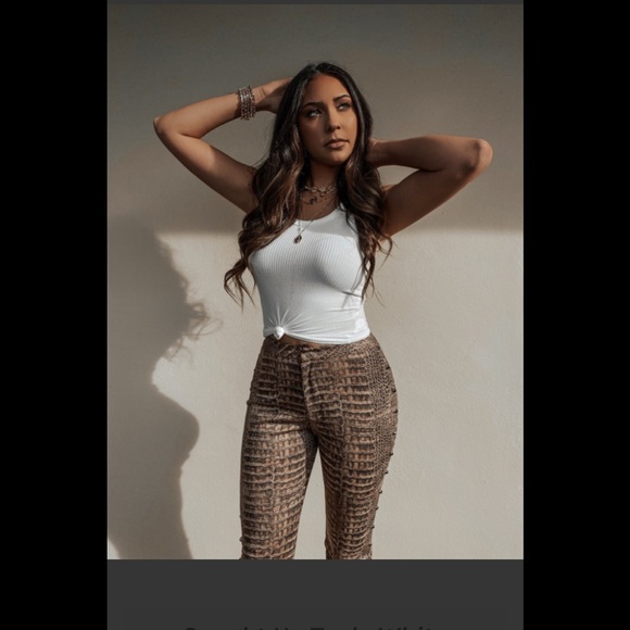 Caught Up Tank : White - Picture 2 of 3